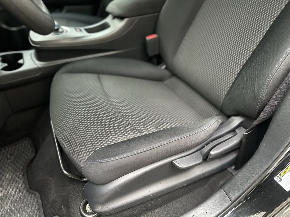 Продам Nissan Leaf 2017