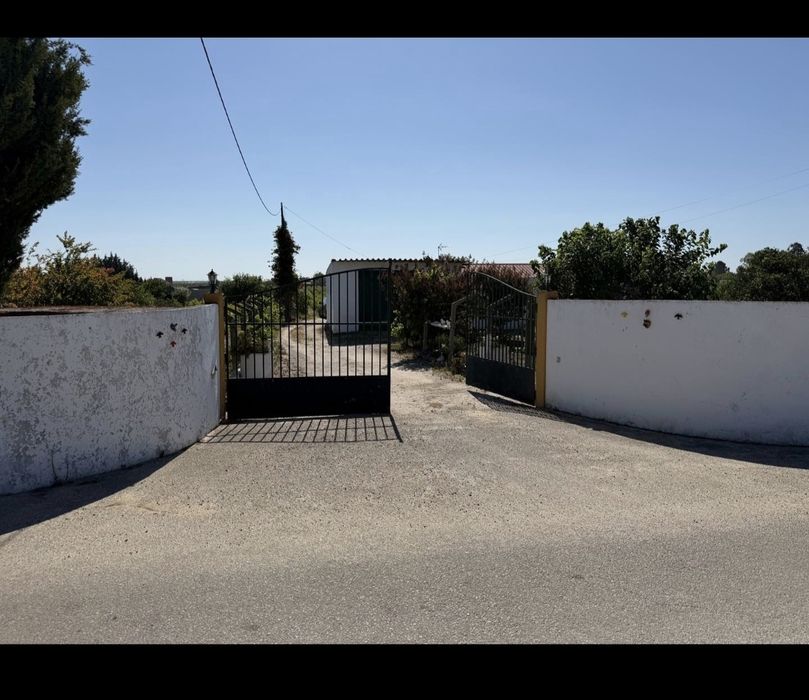 Casa térrea com terreno