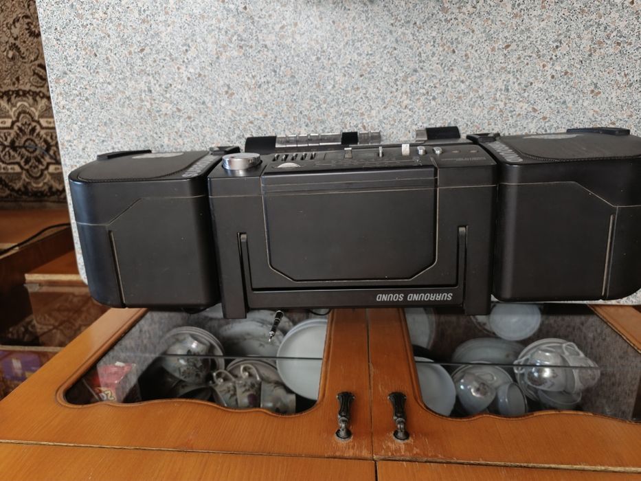 First Austria 76 Stereo Radio