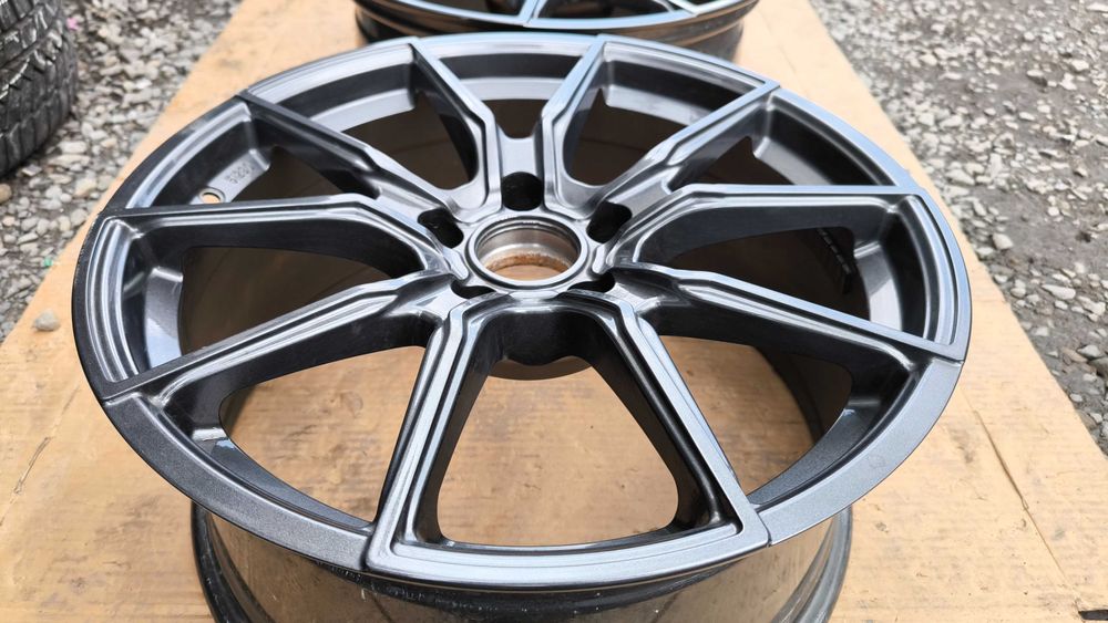 Felgi 3 sztuki  V1 Wheels 19 cali 8,5J 5x120 ET35