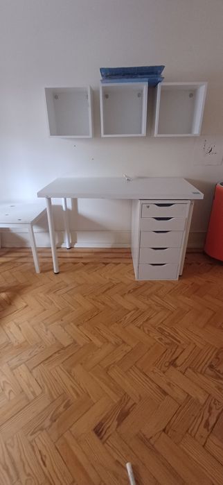 Secretária IKea AGKAPTEN / ALEX