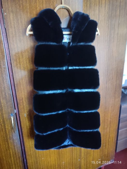 Жіноча желетка хутряна