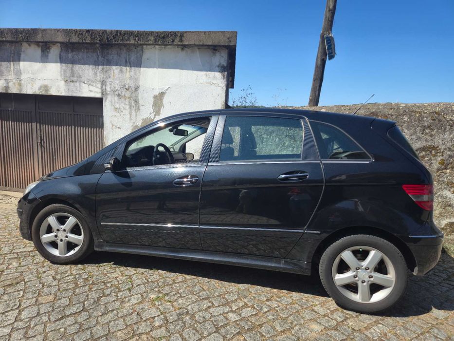 Carro Mercedes-Benz