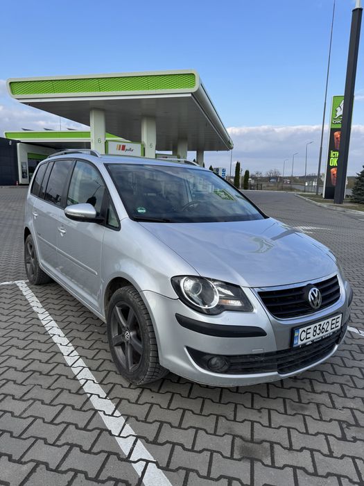 Volkswagen Touran 2.0 tdi lifestail / automat