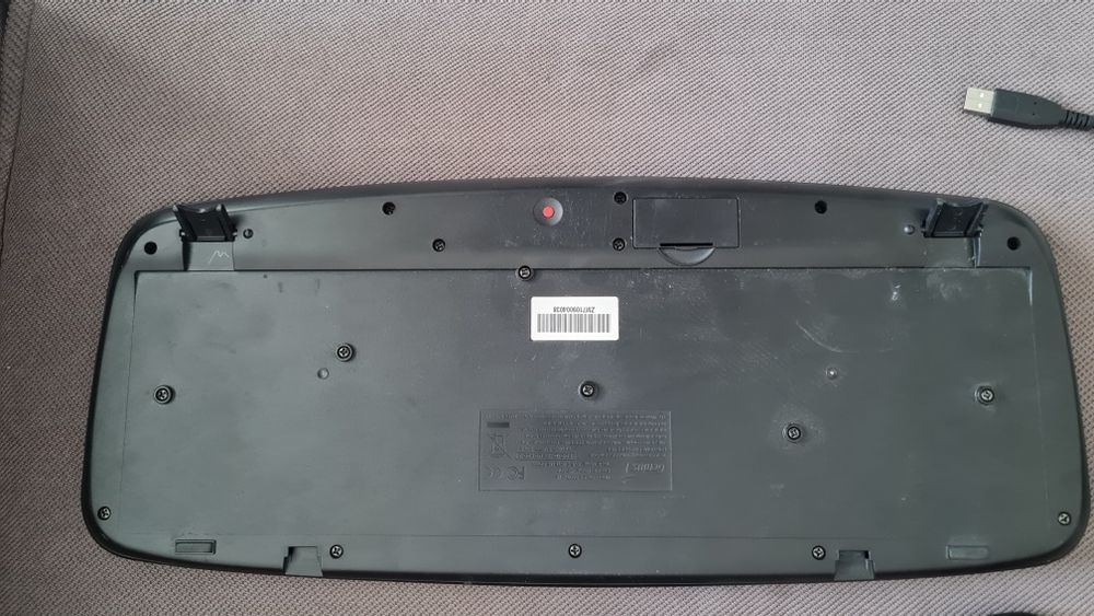 Беспроводная клавиатура и мышь Genius Wireless KB 600 Black V2