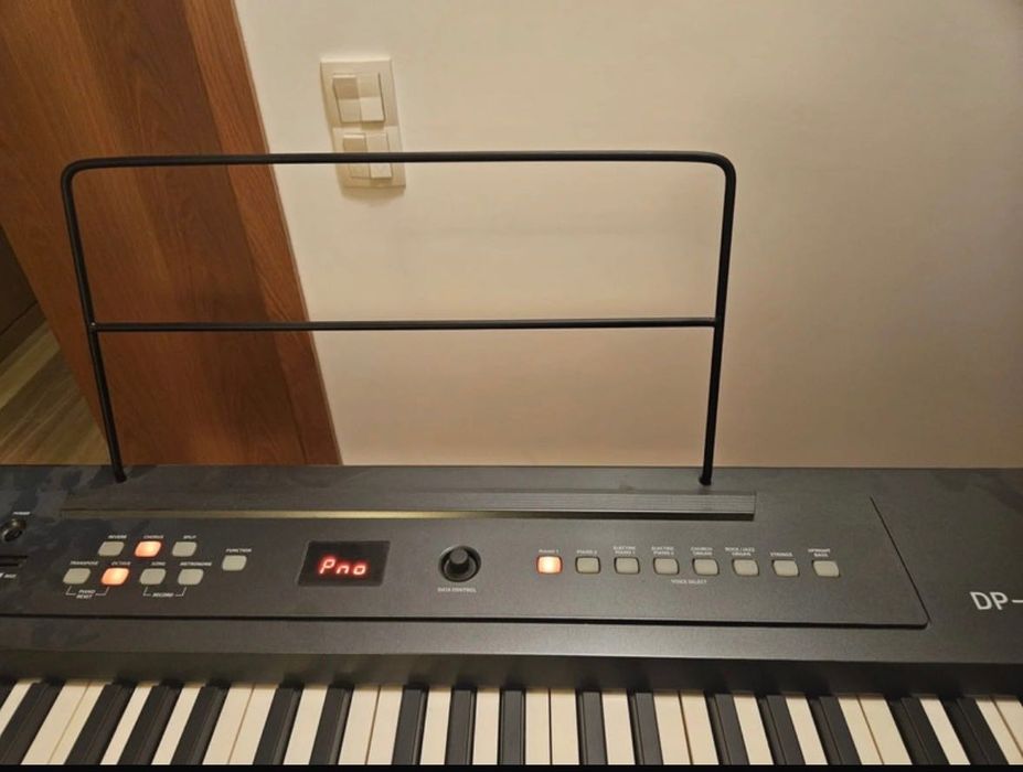 Piano electrónico Thomann
