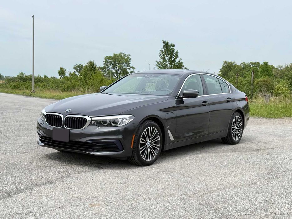 BMW 530e xDrive      2020