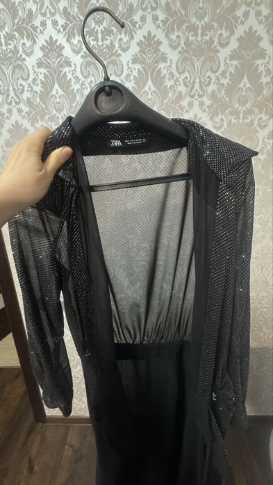 Нарядное вечернее черное блестящее платье Zara S
