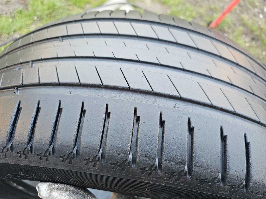 Lato Michelin 235/50 R19