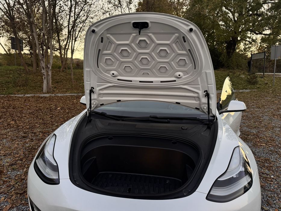 Тесла м3/Tesla m3