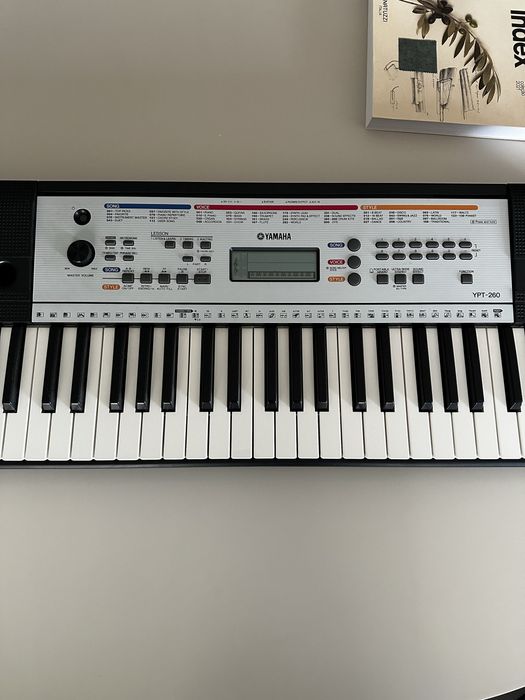 Teclado Piano Yamaha YPT-260
