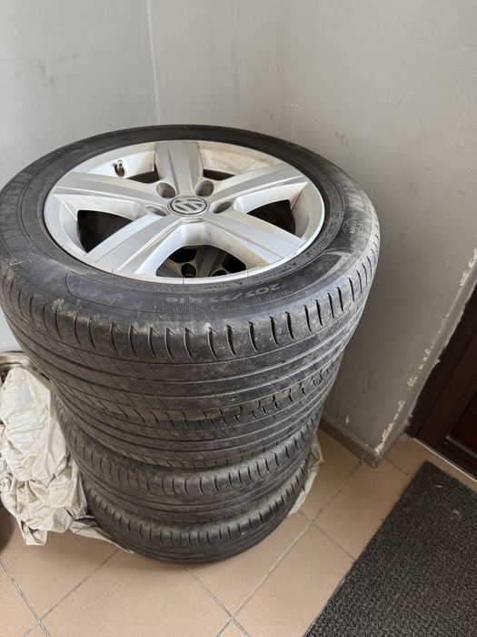 Komplet kół , felgi aluminiowe Vw , opony, koła