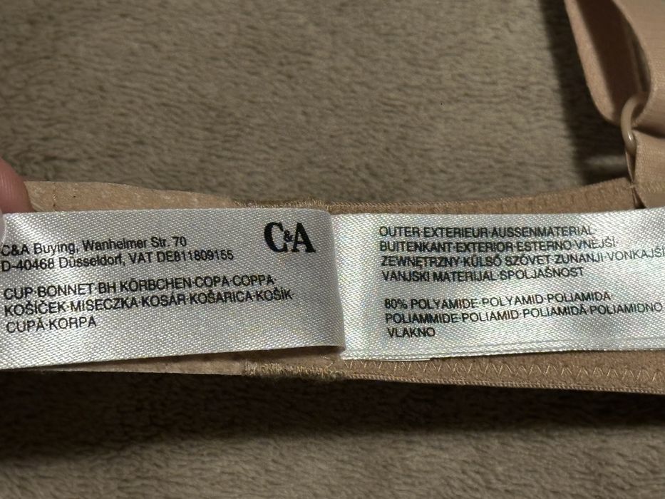 Бюстгальтер от бренда C&A