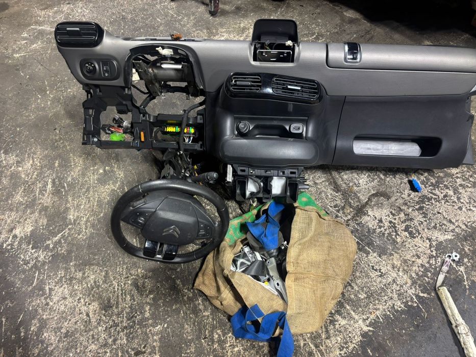 Tablier citroen c4