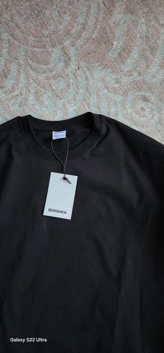 Лонгслів чорний чоловічий  Bershka
