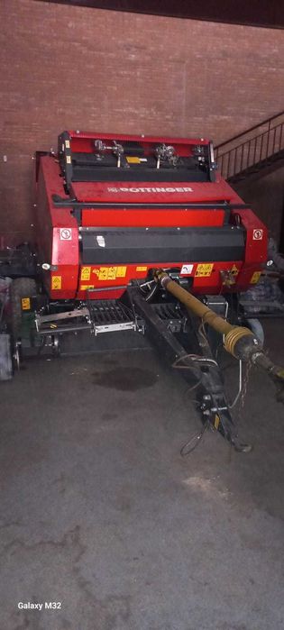 Рулонний прес-підбирач Pöttinger Rollprofi 3120