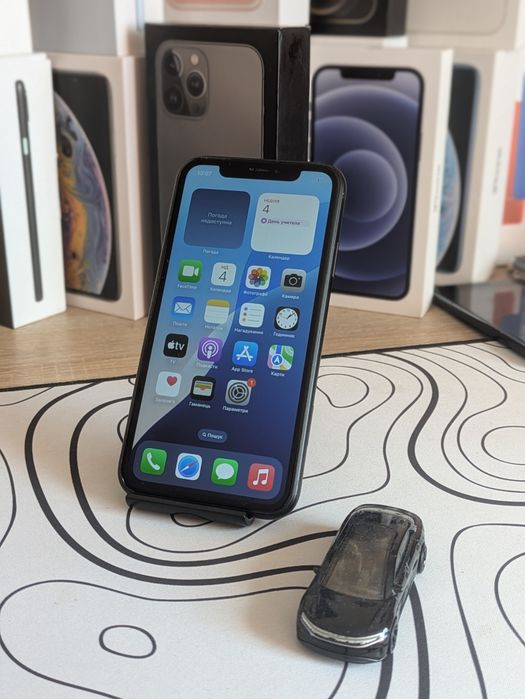iPhone xr (64gb)