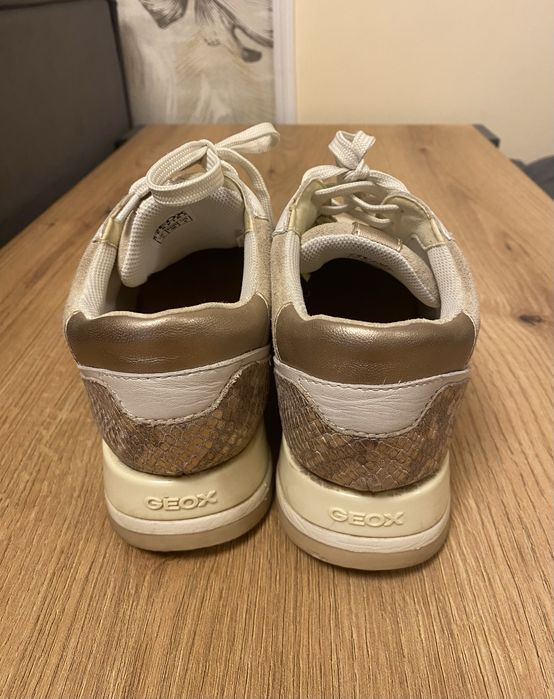 Жіночі Кросівки Geox