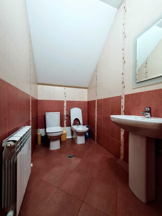 Здається 5-ти кімнатний БУДИНОК з ремонтом, котел на дровах/генератор.