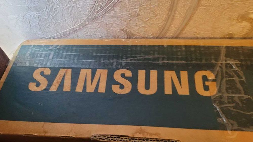 Телевізор Samsung 43" Smart TV 4K UHD HDR | Оригінальна коробка
