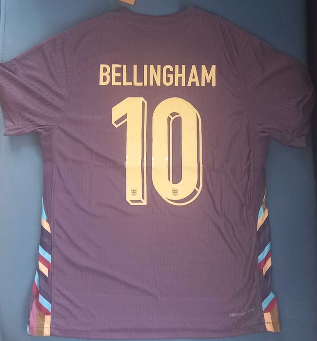 koszulka Anglii w wersji meczowej  wyjazdowa #10 Bellingham, nowa