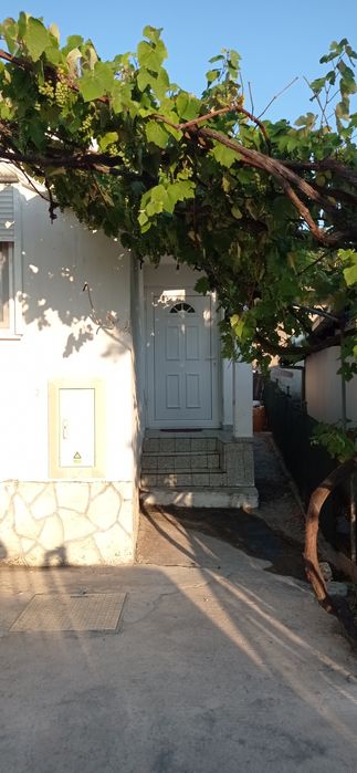 Сдам свой домик  в Черногории на берегу моря