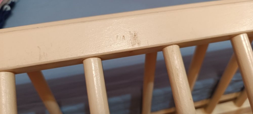 Віддам безкоштовно дитяче ліжечко