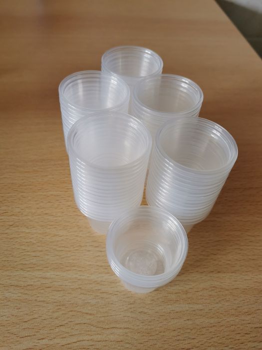 Plastic shot cups64752203503618120