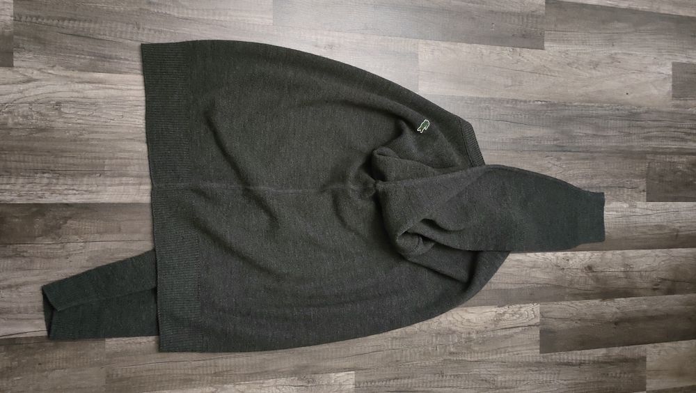 klasyczny ,prosty wełniany sweterek LACOSTE roz 4 super stan