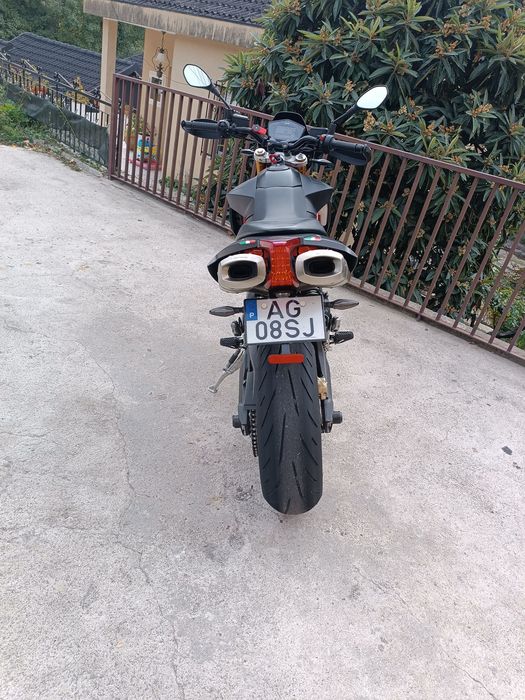 Aprilia Dorsoduro 900