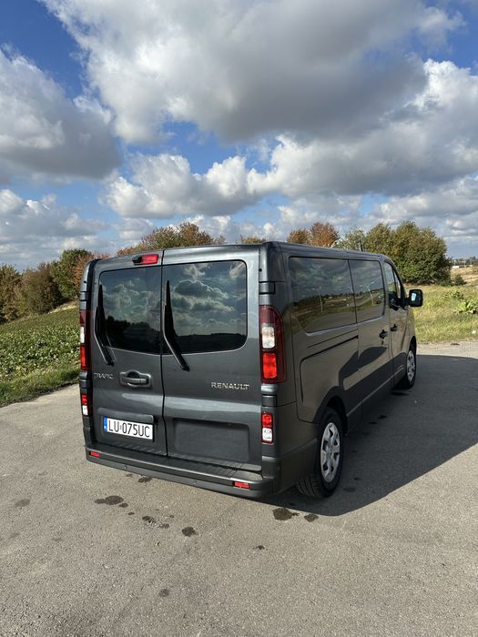 Przewóz osób, tranfer lotniskowy, imprezy, bus 9 os. z kierowcą.