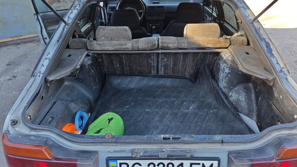 Mazda 626 GLX 2.0 дизель: 1 000 $ - Mazda Львов на Olx