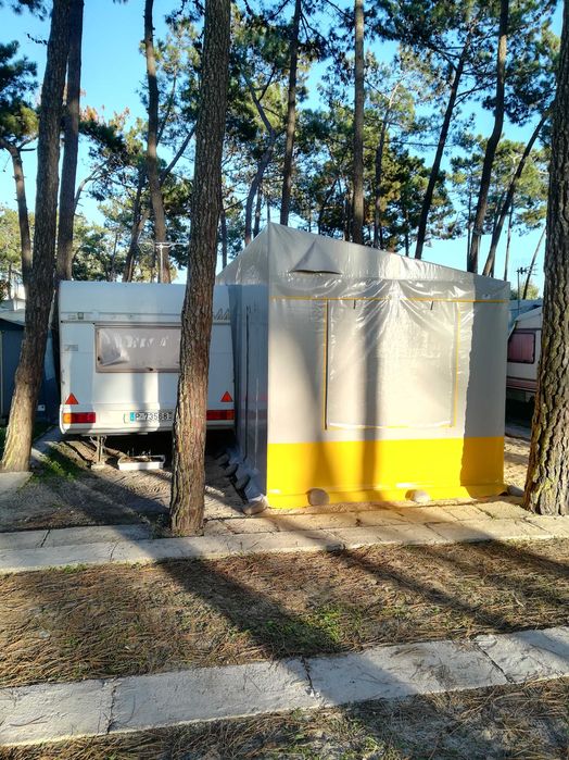 Caravana, avançado e cozinha