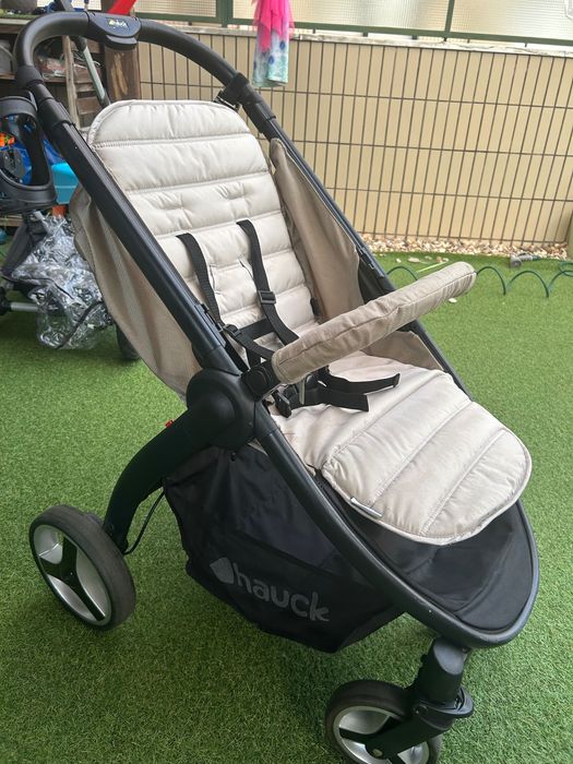 Carrinho de passeio bebé Hauck bom estado