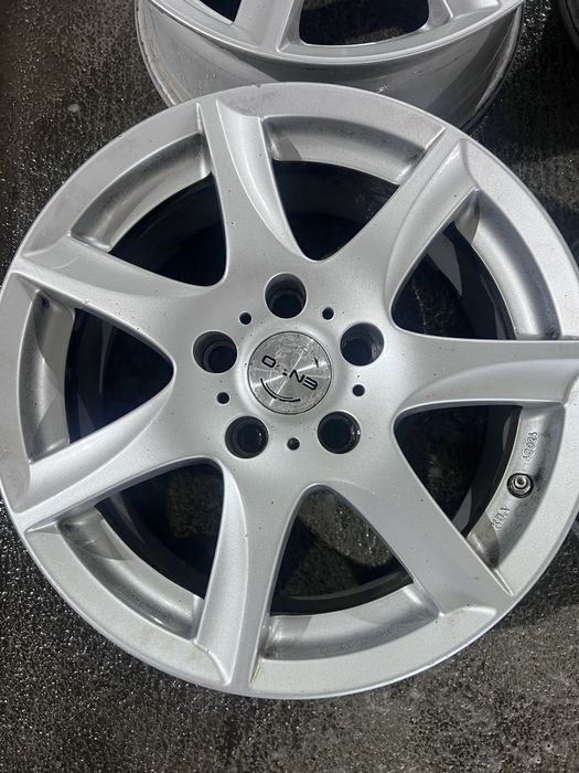 Jantes e pneus usadas