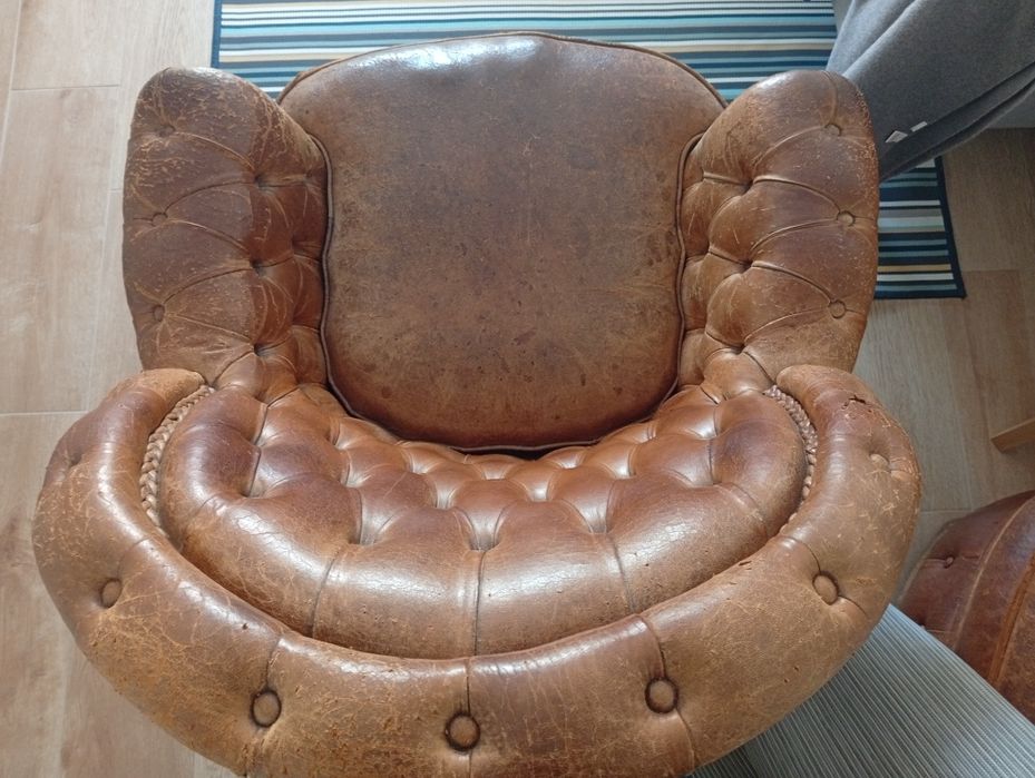 Cadeirão tipo ChesterField