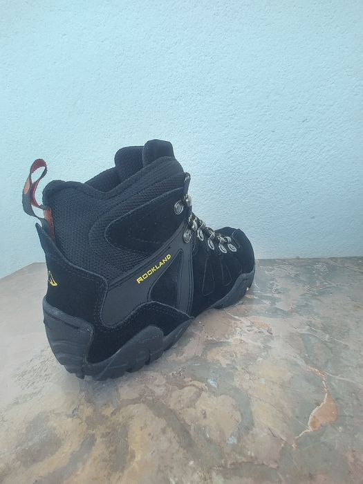 Botas Rockland como Novas