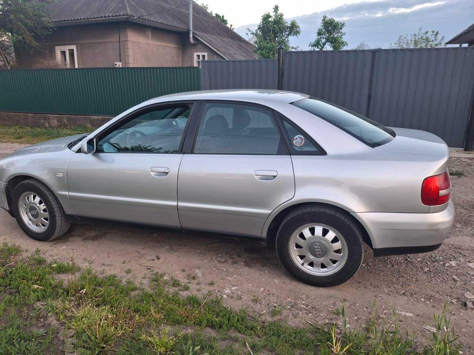 Audi A4 2002 рік