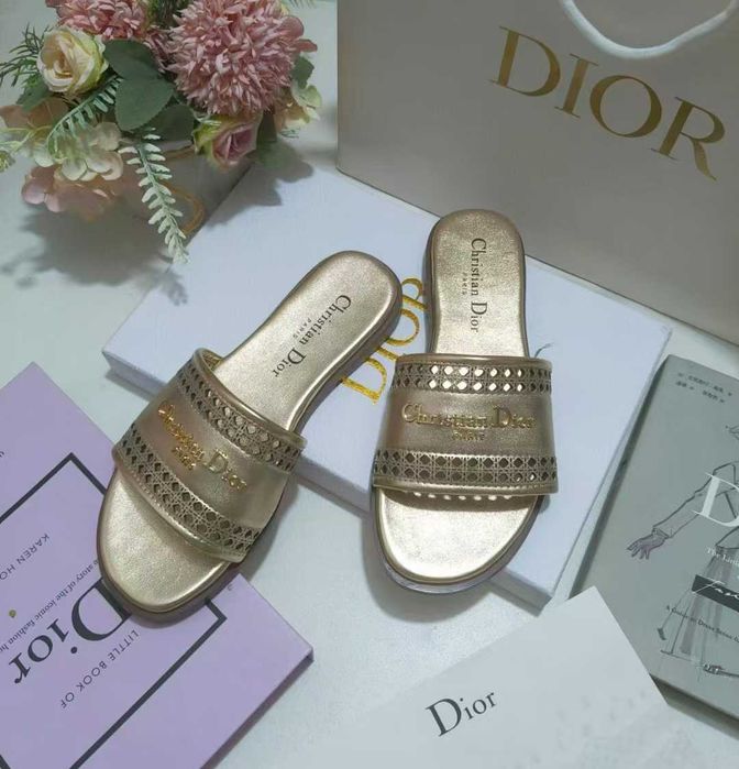 Buty, sandaly klapki, skora 060203