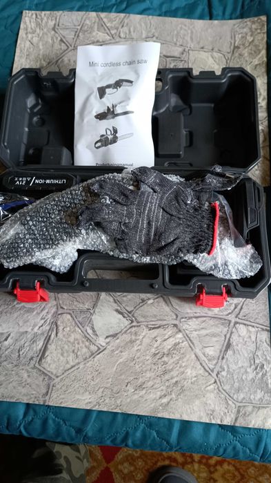 Akumulatorowa Piła Łańcuchowa 6-calowa. Automatyczny System Smarowania