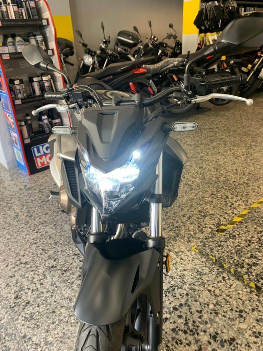 Honda CB 500 FA de 2021 com 543 Kms, Absolutamente "como Nova". Nacional com Revisōes Honda