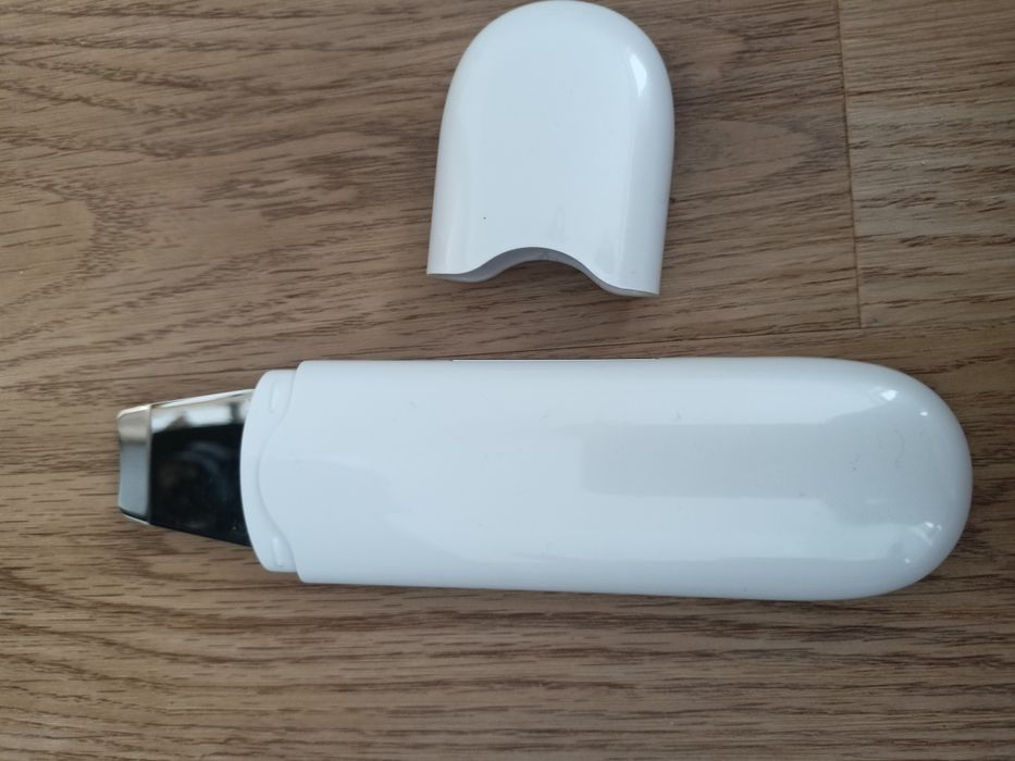 Urządzenie do peelingu kawitacyjnego