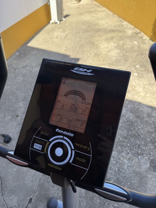 Bicicleta estática BH H672 Tesis