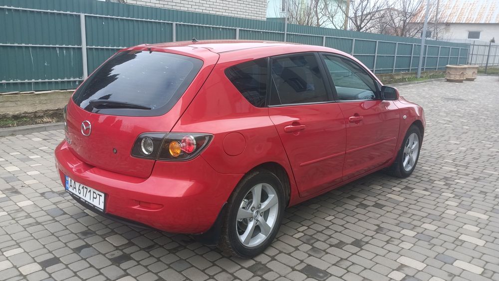 Мазда 3 хетчбек АВТОМАТ 1.6