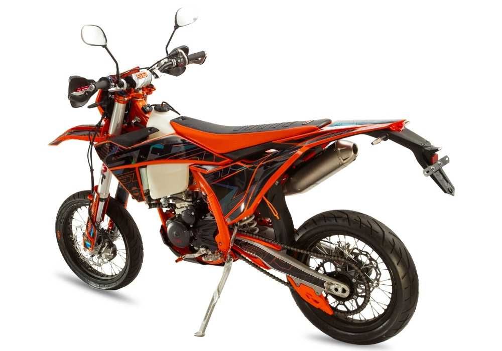 Краще та якісніше аналогів Мотоцикл STN V8 Motard мотард в АРТМОТО