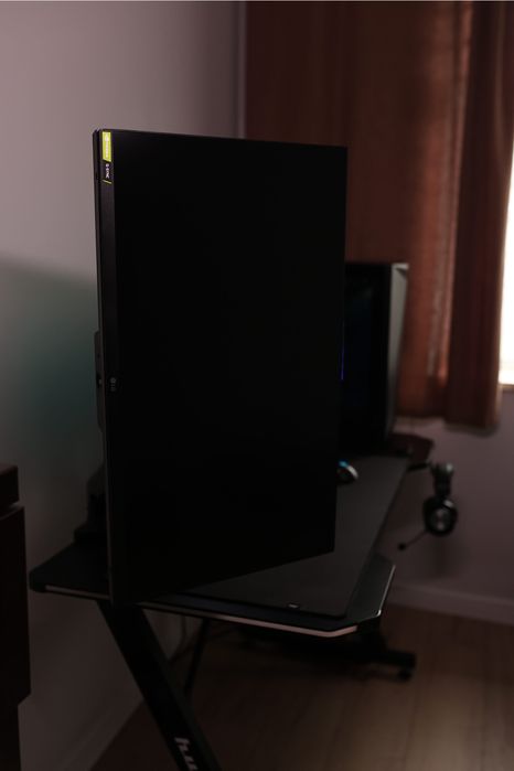 LG UltraGear 27GP850-B 27” QHD 165Hz Nano IPS HDR