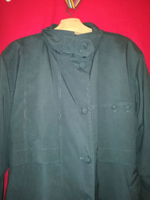 Gabardina Berghaus Verde ou Casaco Napa Cinza