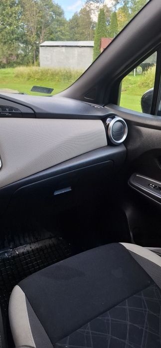 Nissan Micra, polecajka