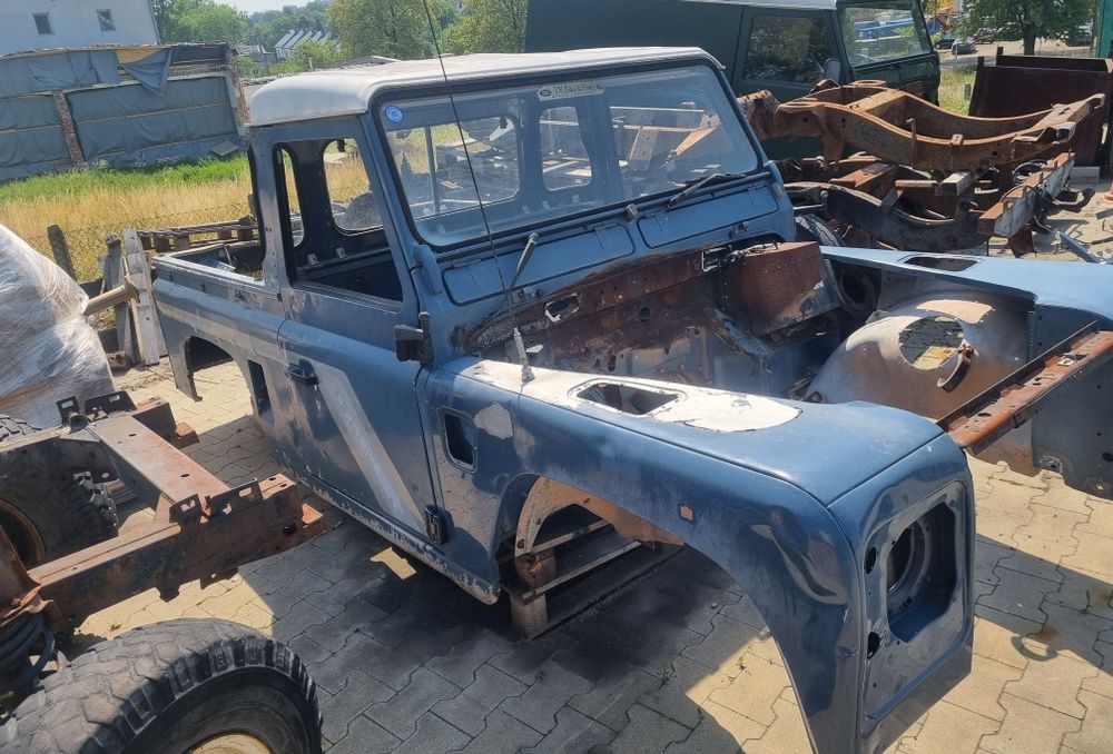 Land Rover Defender 90 Pickup RHD