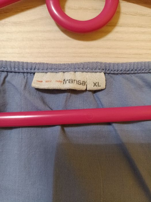 Bluzka damska bez ramiączek w rozmiarze XL